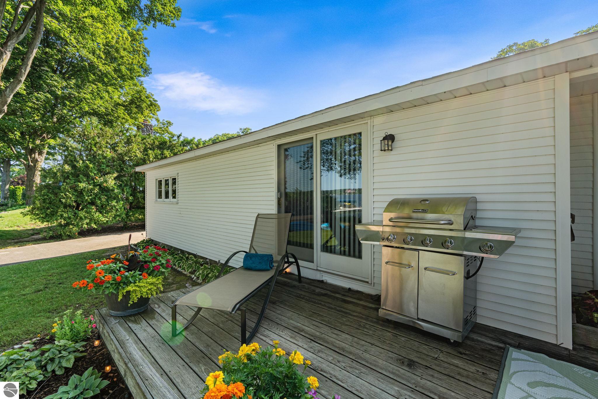 7838 S Lakeview