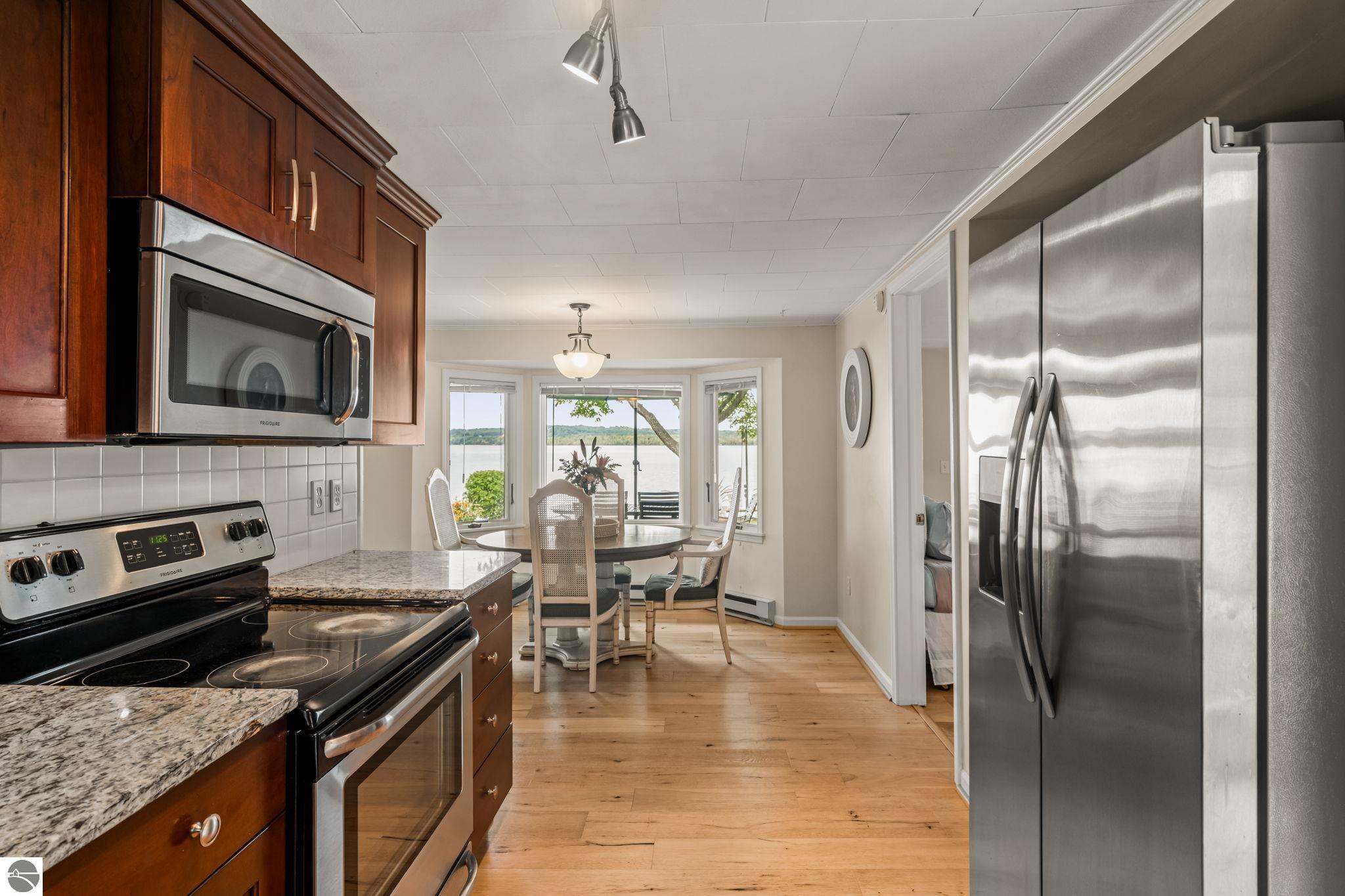 7838 S Lakeview