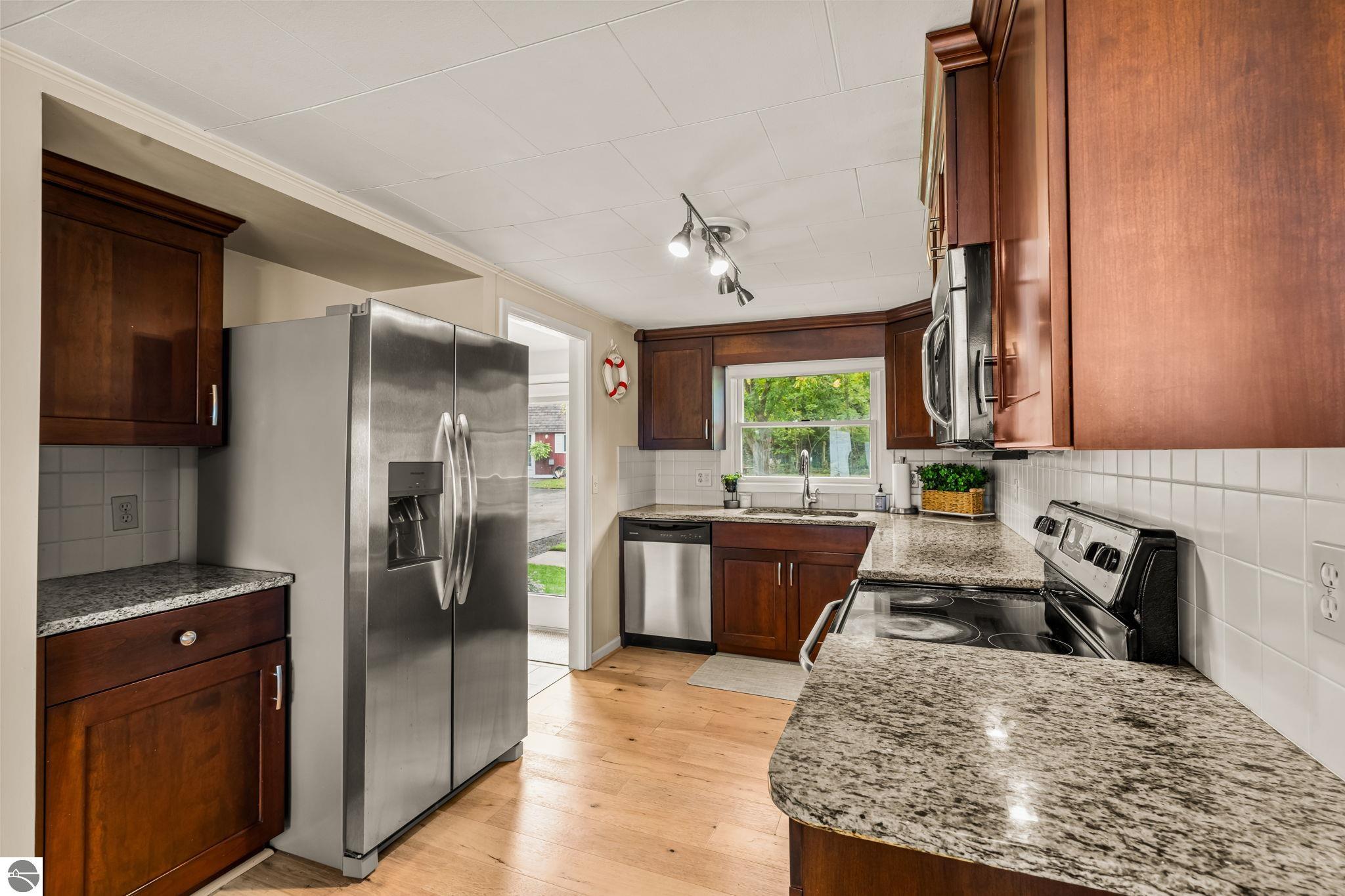 7838 S Lakeview