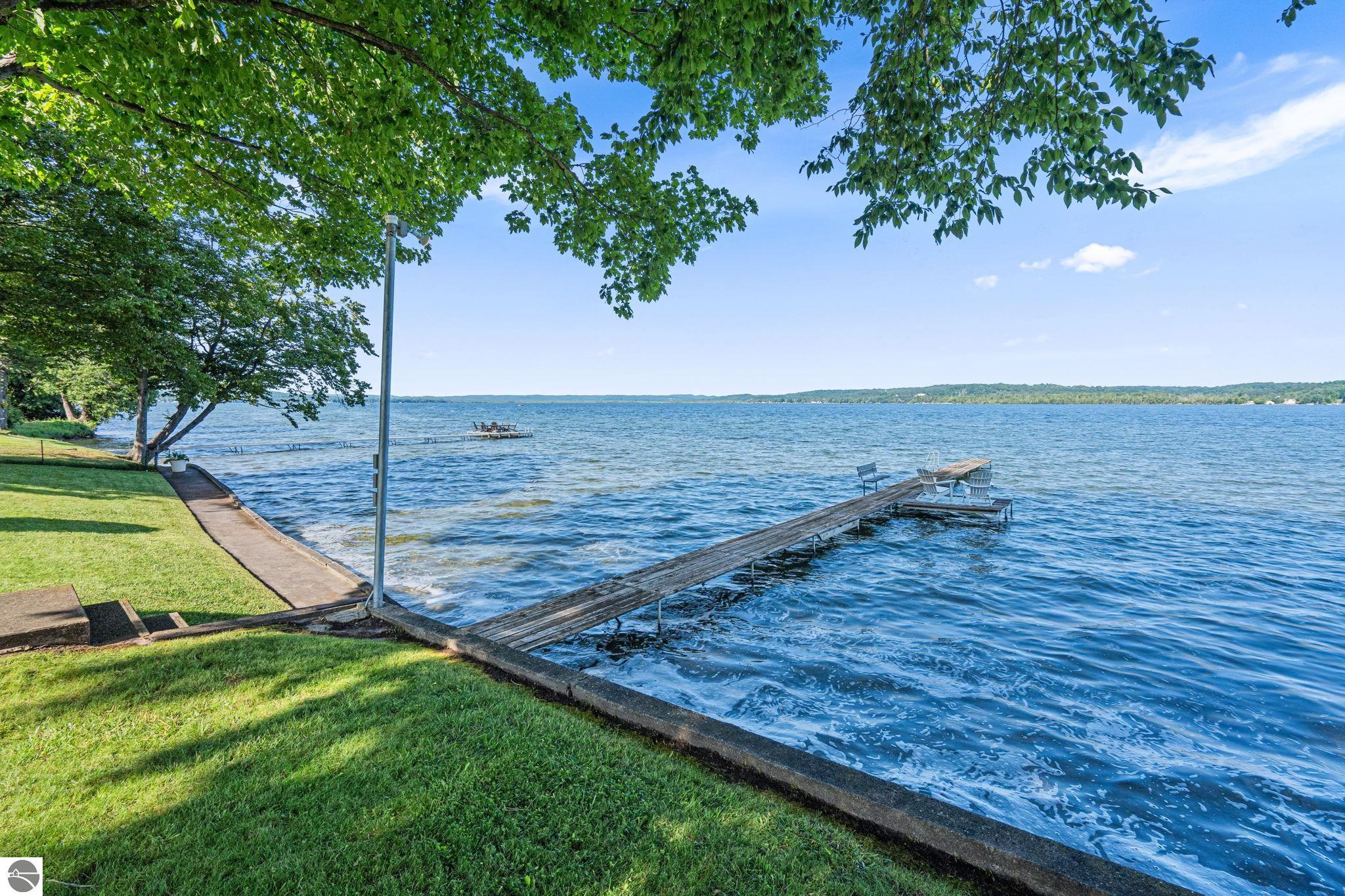 7838 S Lakeview