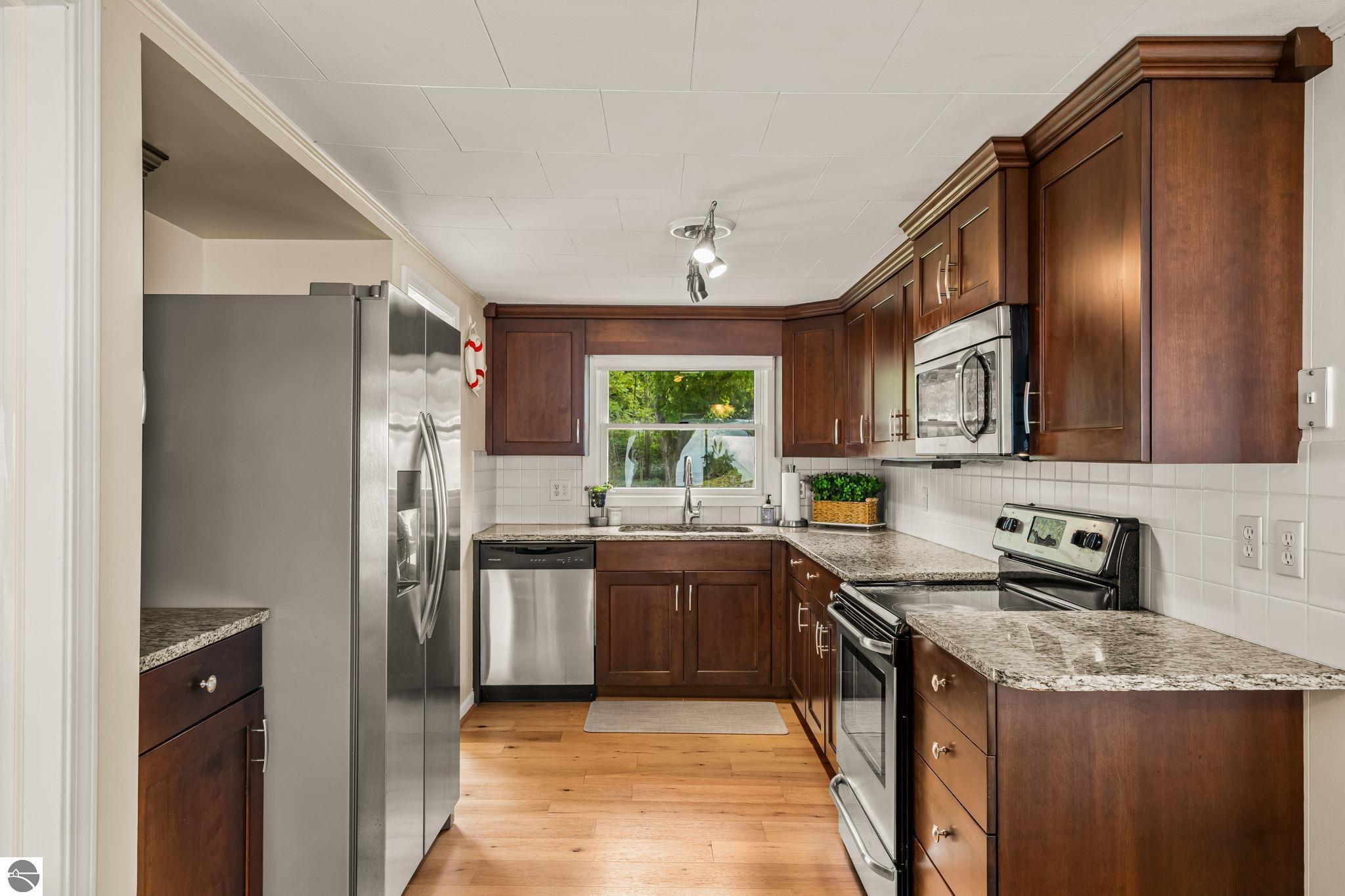 7838 S Lakeview