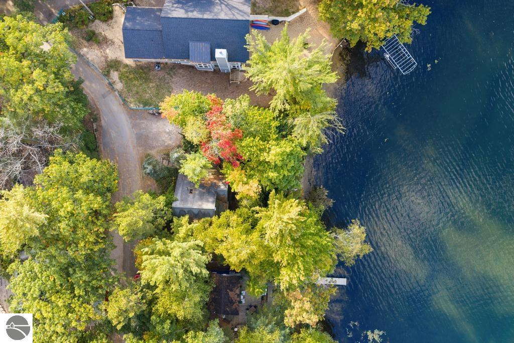 4411 Lakeview Trail