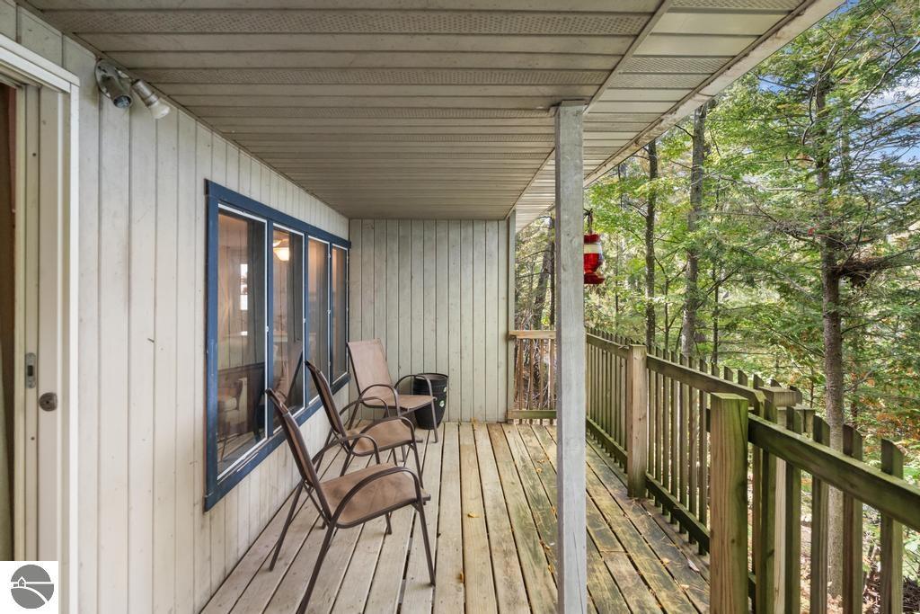 4411 Lakeview Trail