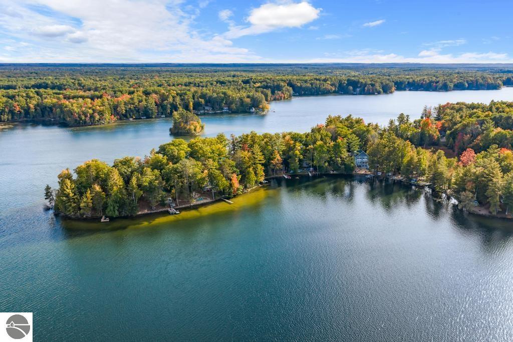 4411 Lakeview Trail
