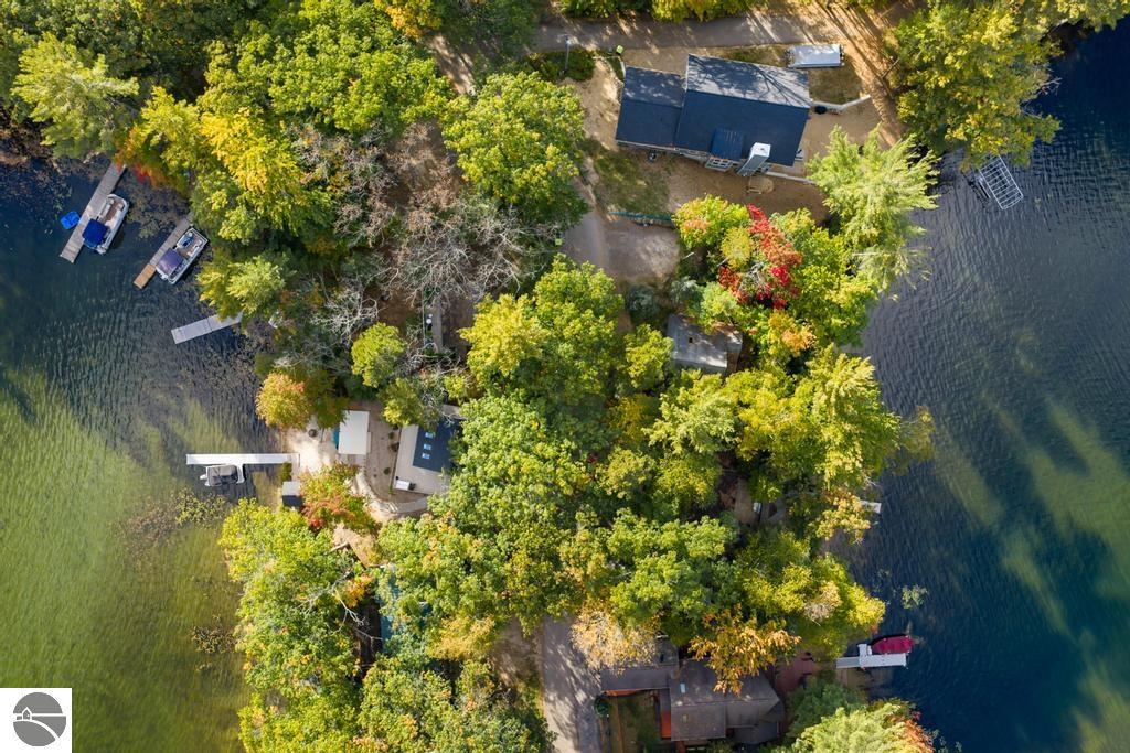 4411 Lakeview Trail