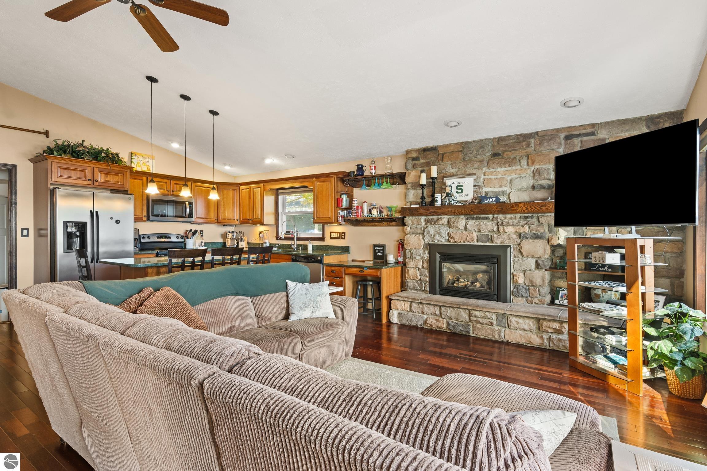 4843 S Skyline Drive
