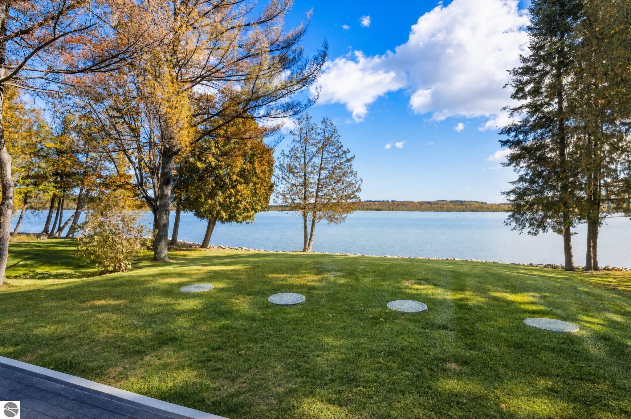 4843 S Skyline Drive