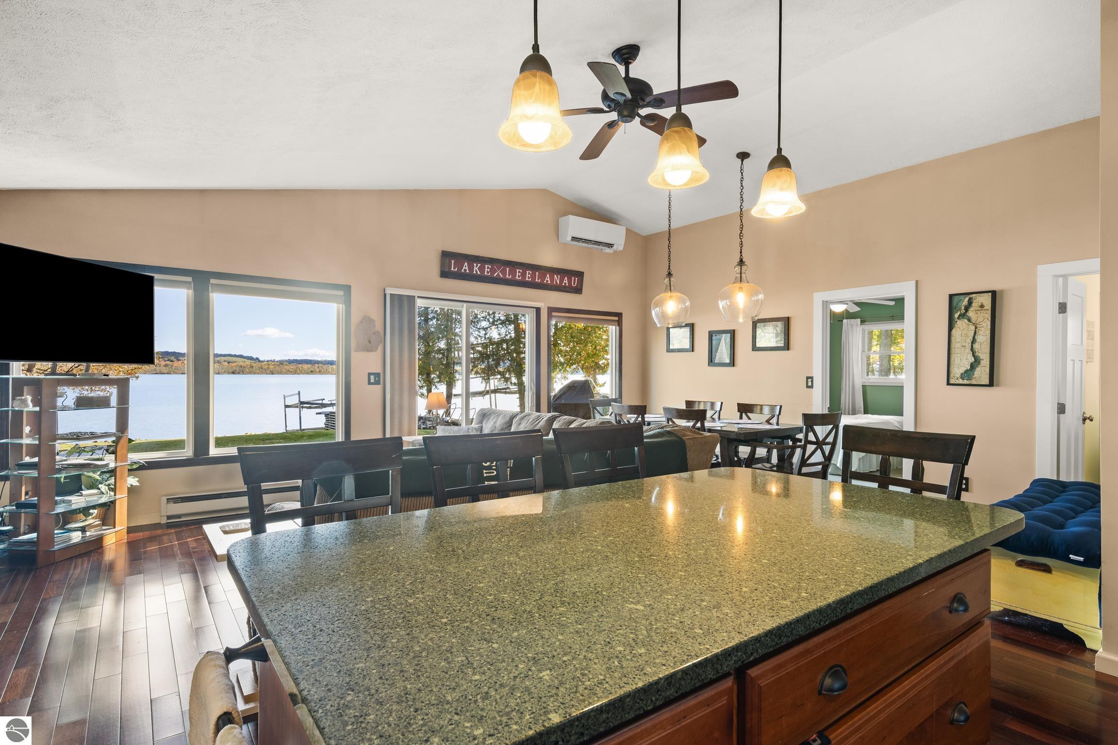 4843 S Skyline Drive