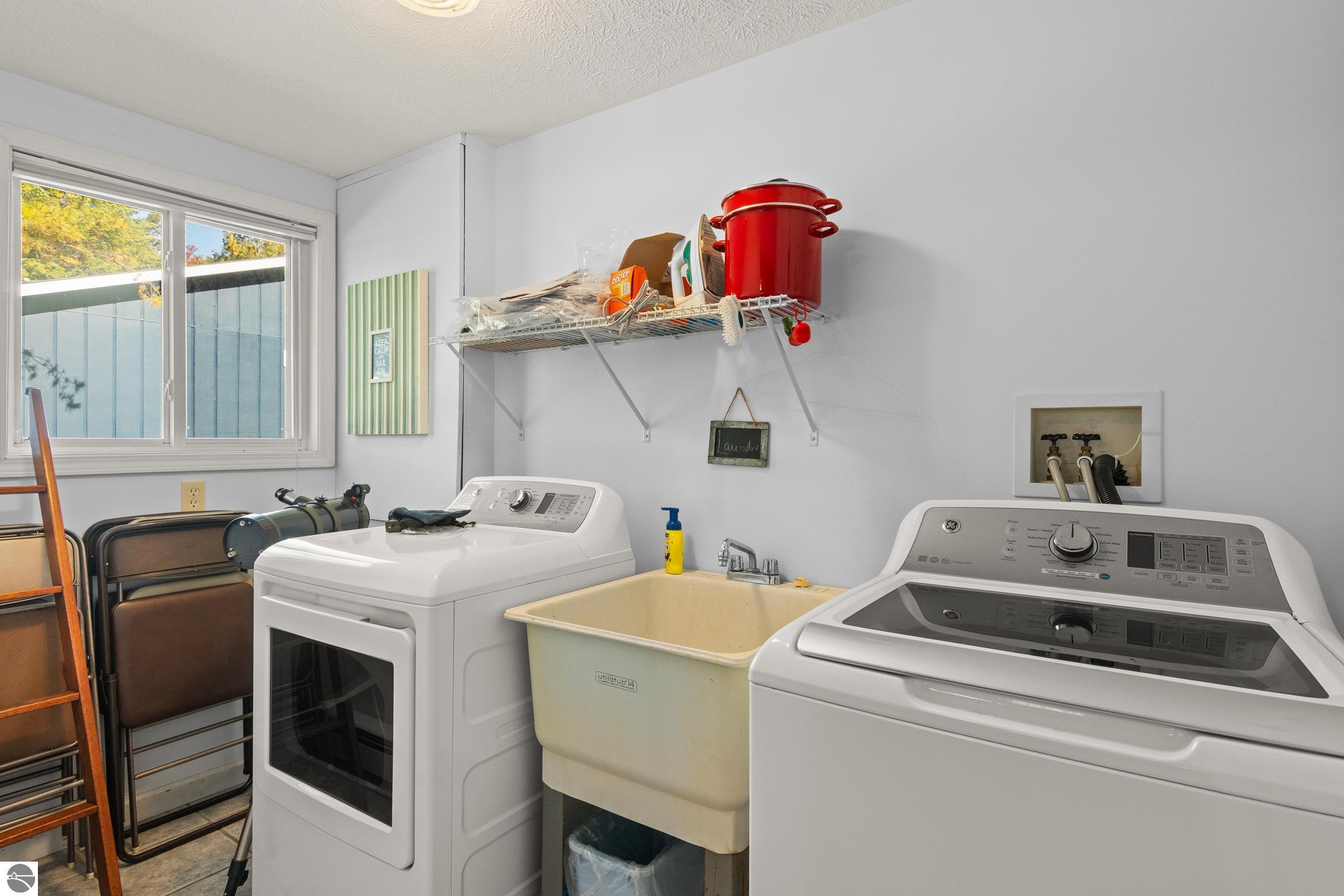 4843 S Skyline Drive