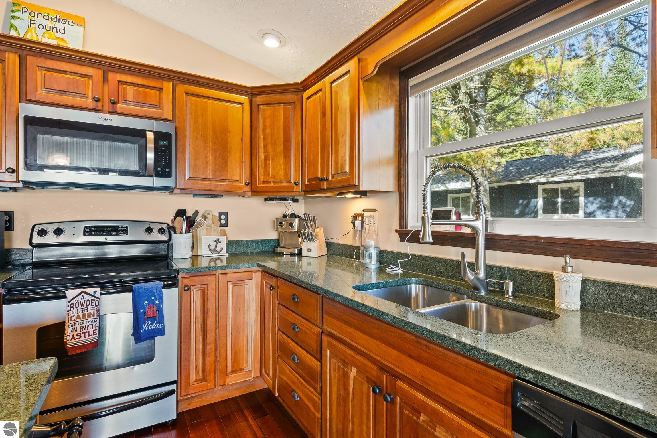 4843 S Skyline Drive