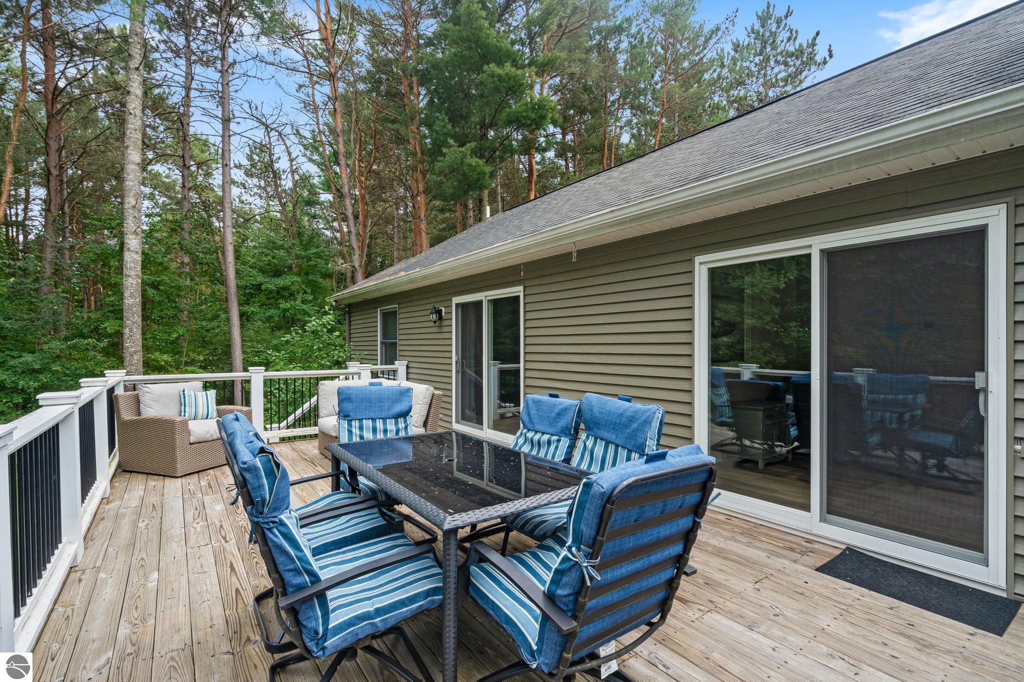 4043 Clam Lake Drive