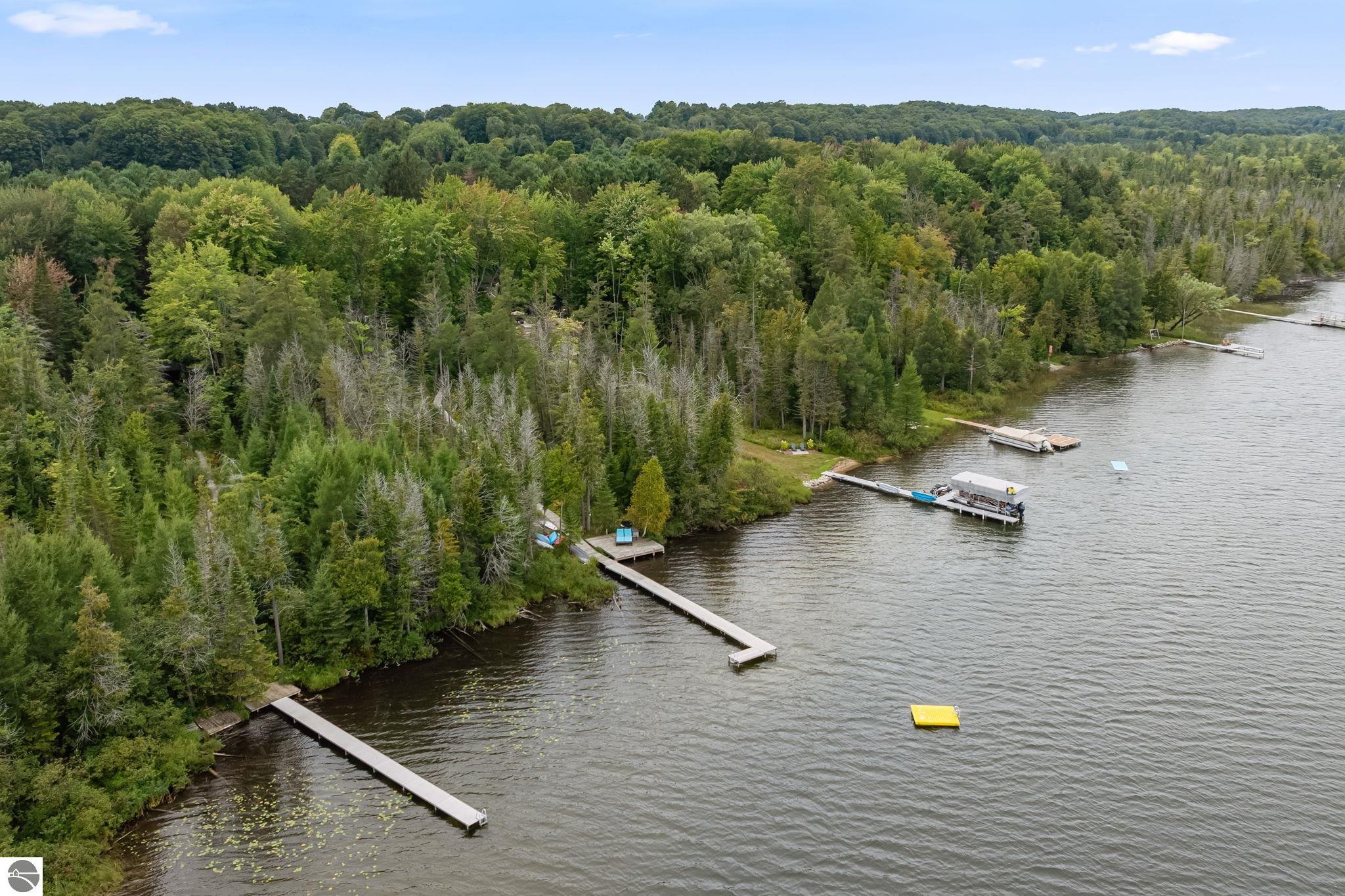 4043 Clam Lake Drive