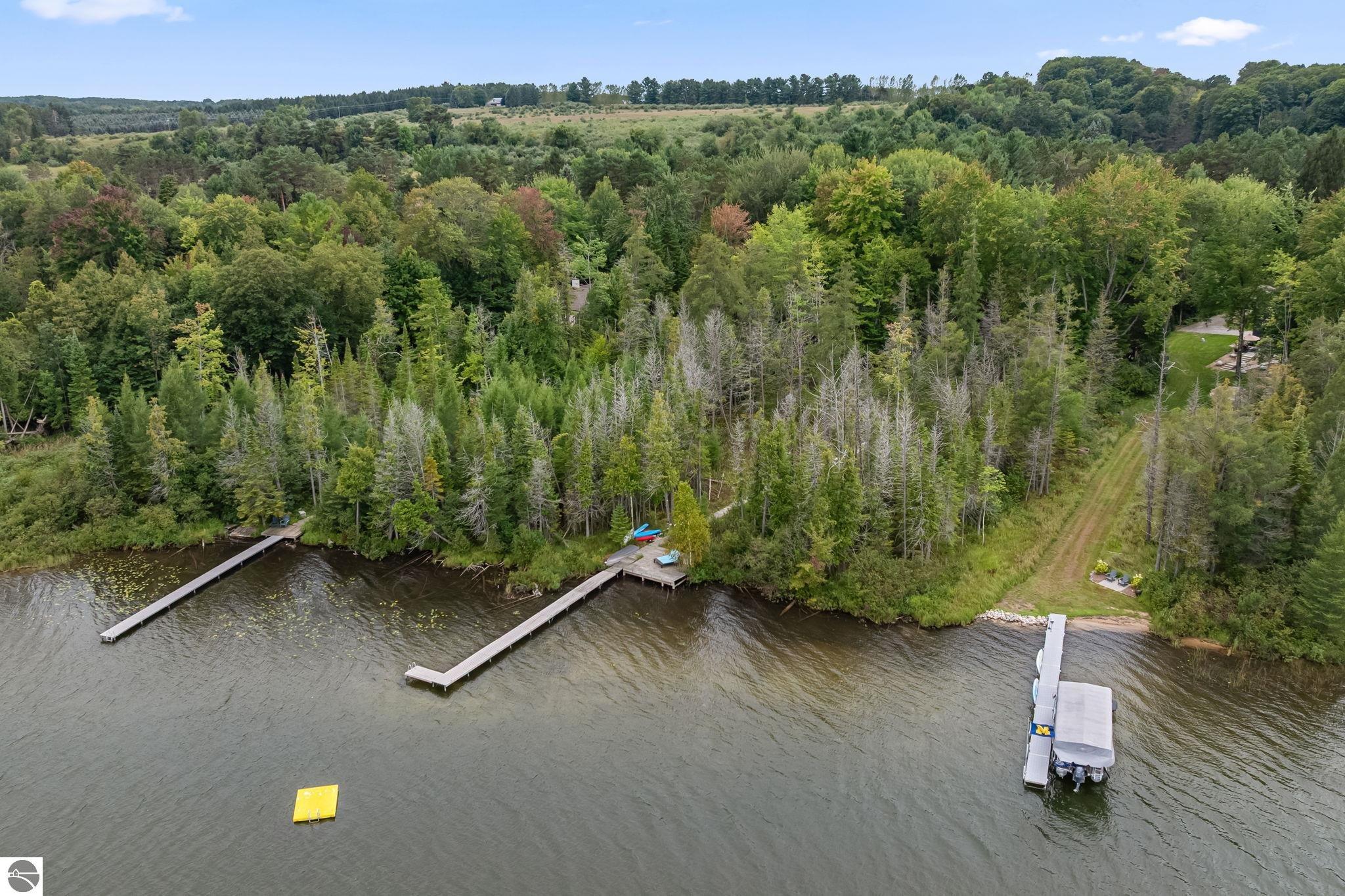 4043 Clam Lake Drive
