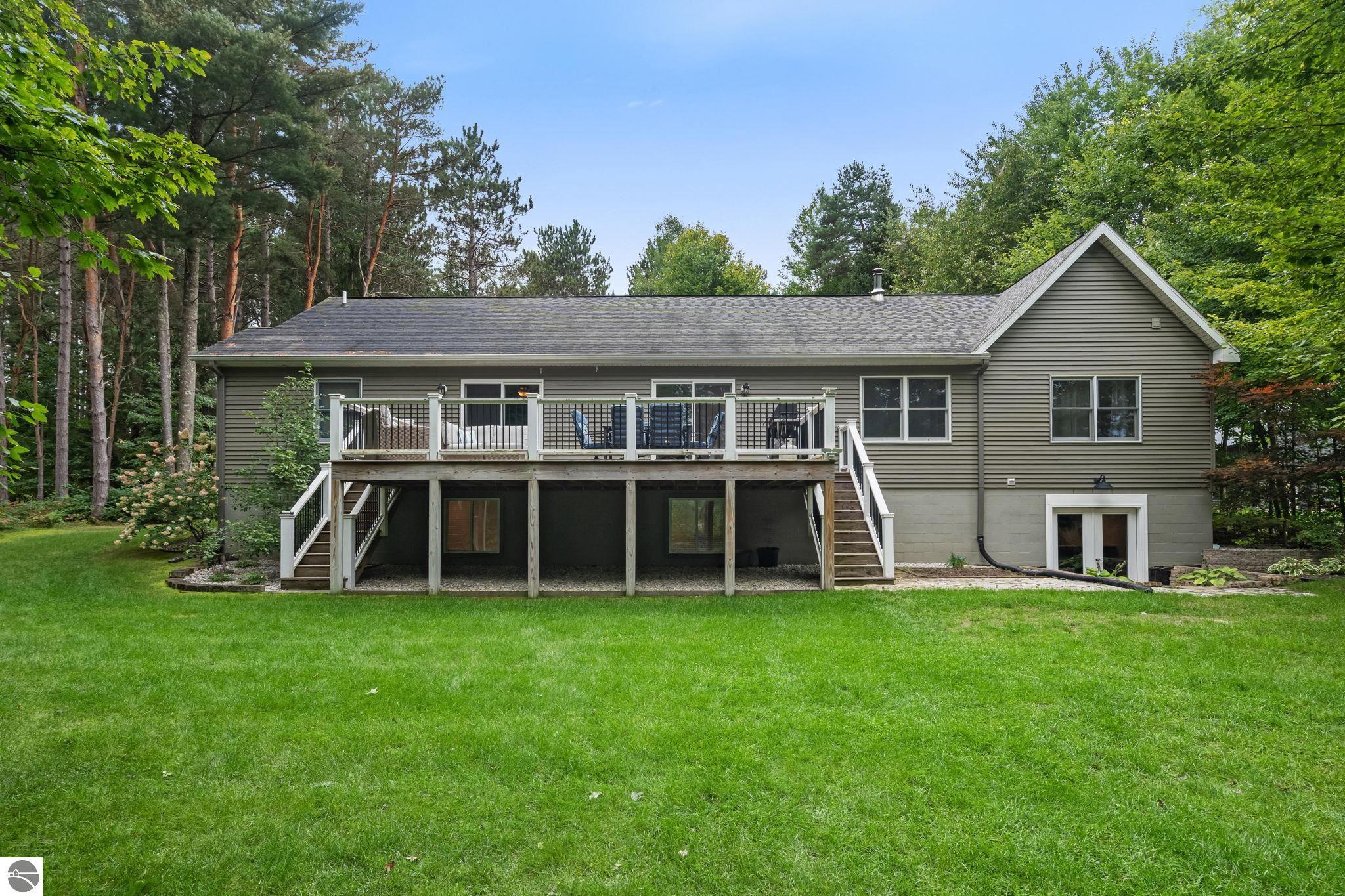 4043 Clam Lake Drive