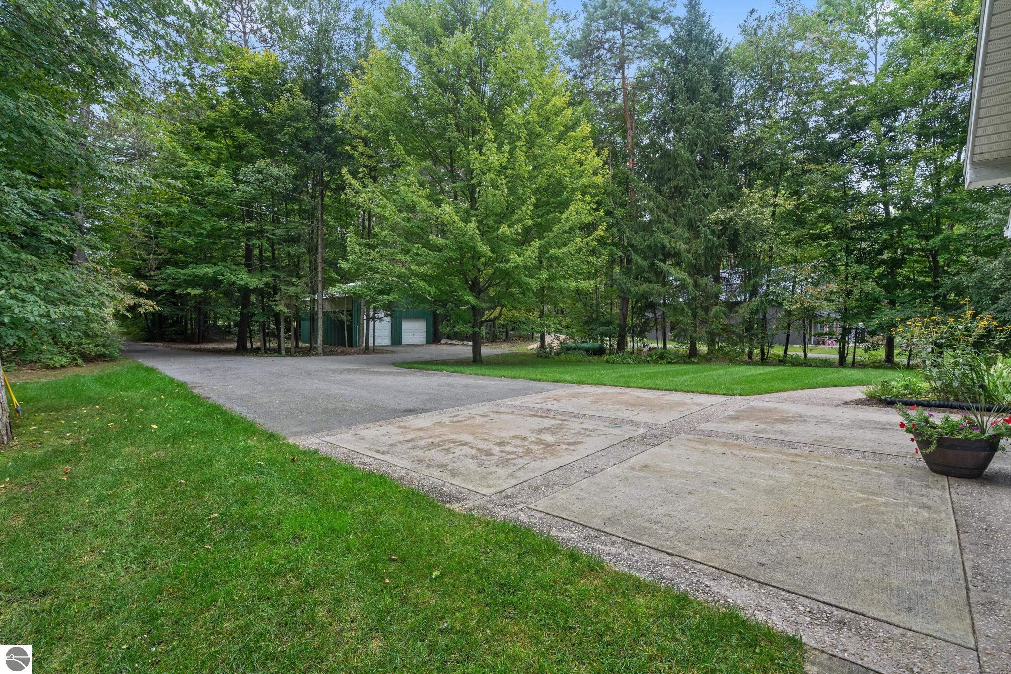 4043 Clam Lake Drive