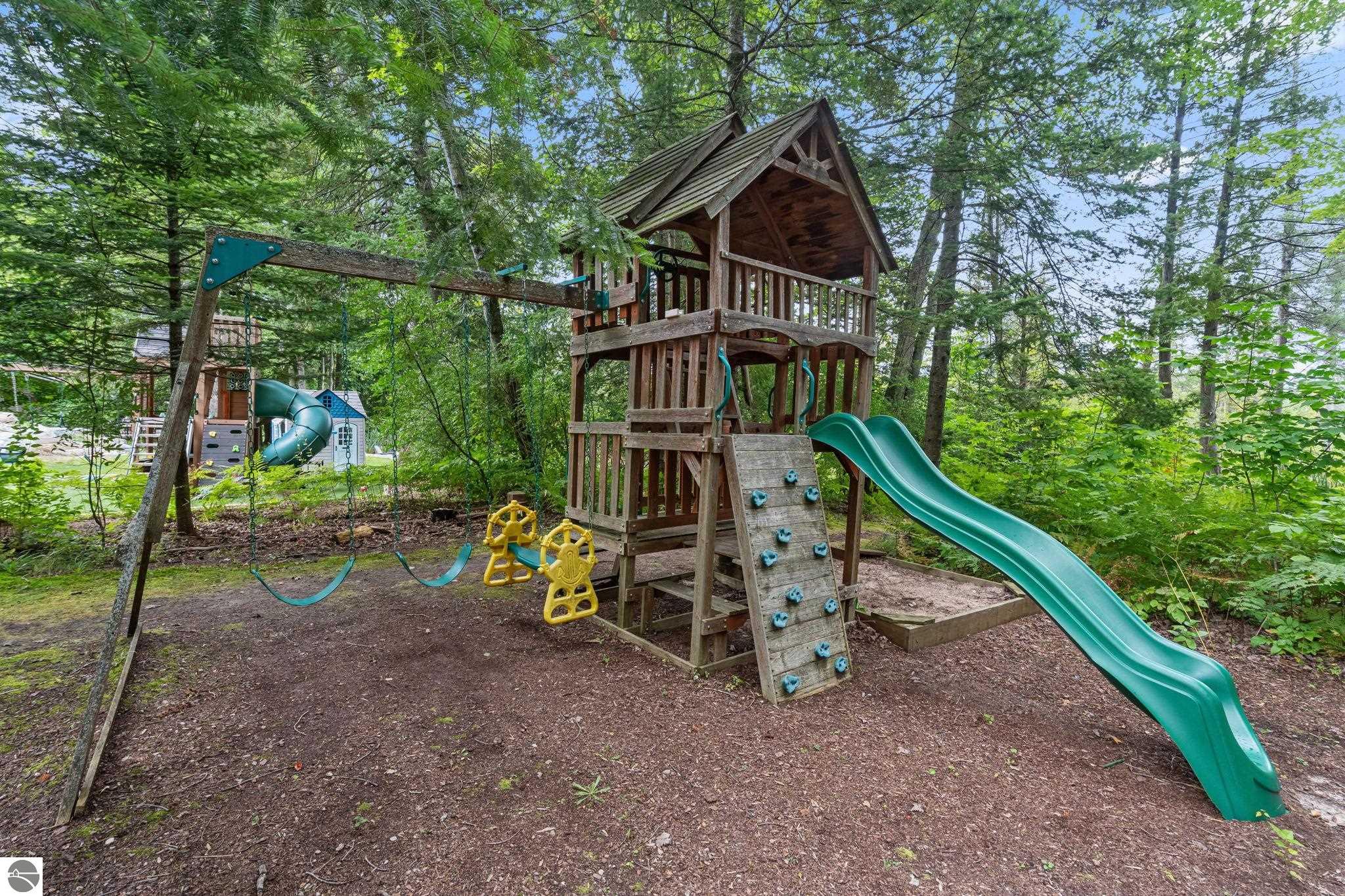 4043 Clam Lake Drive