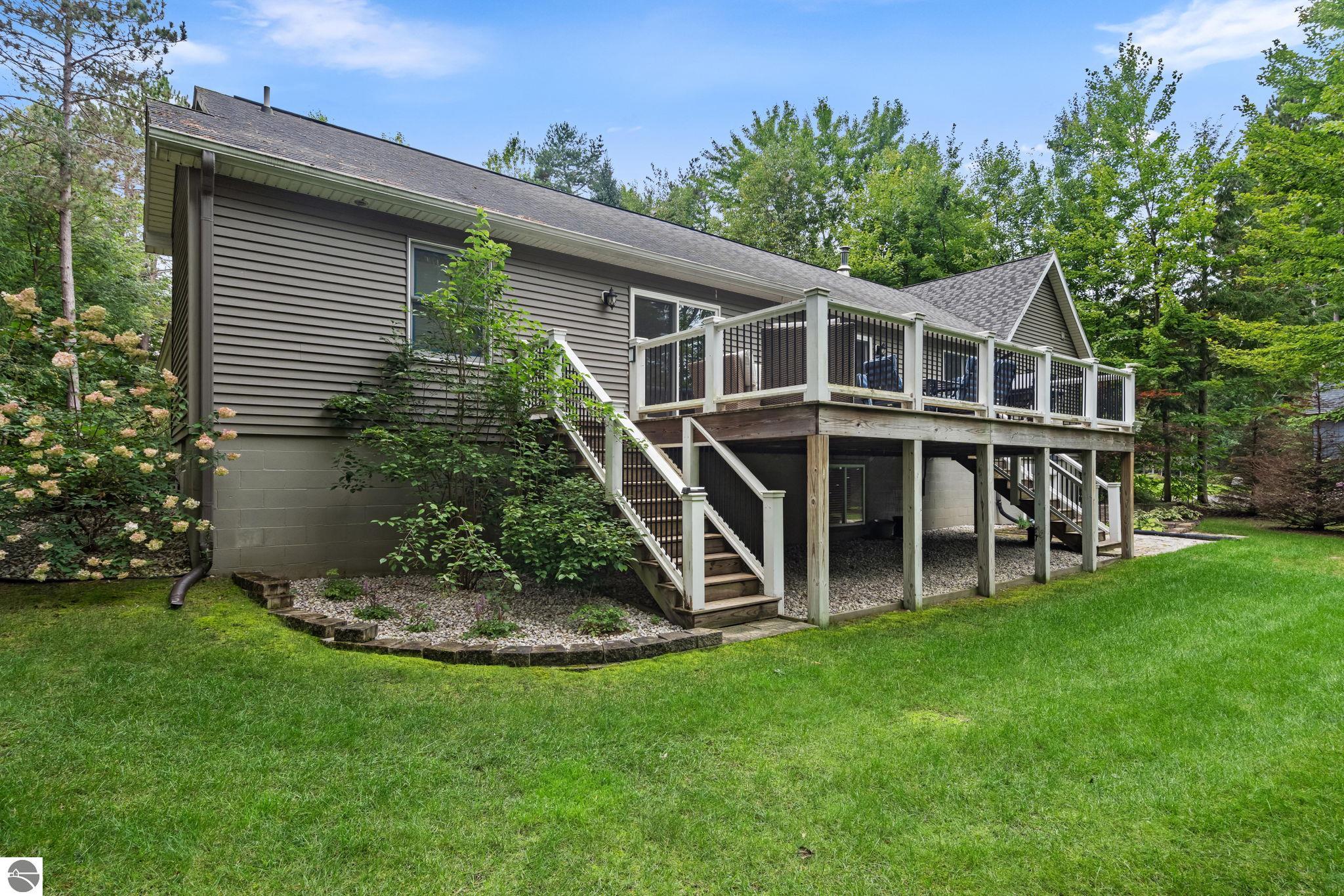 4043 Clam Lake Drive