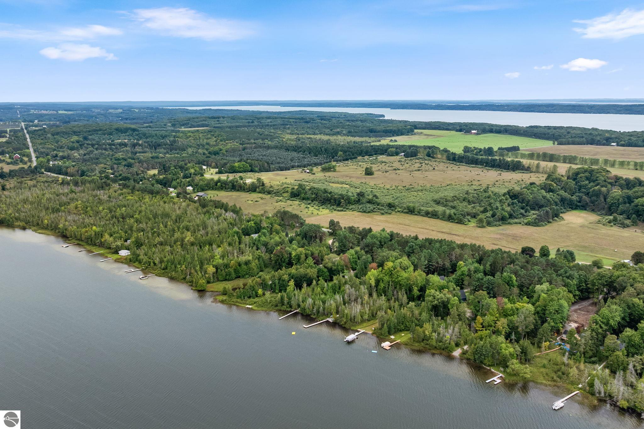 4043 Clam Lake Drive
