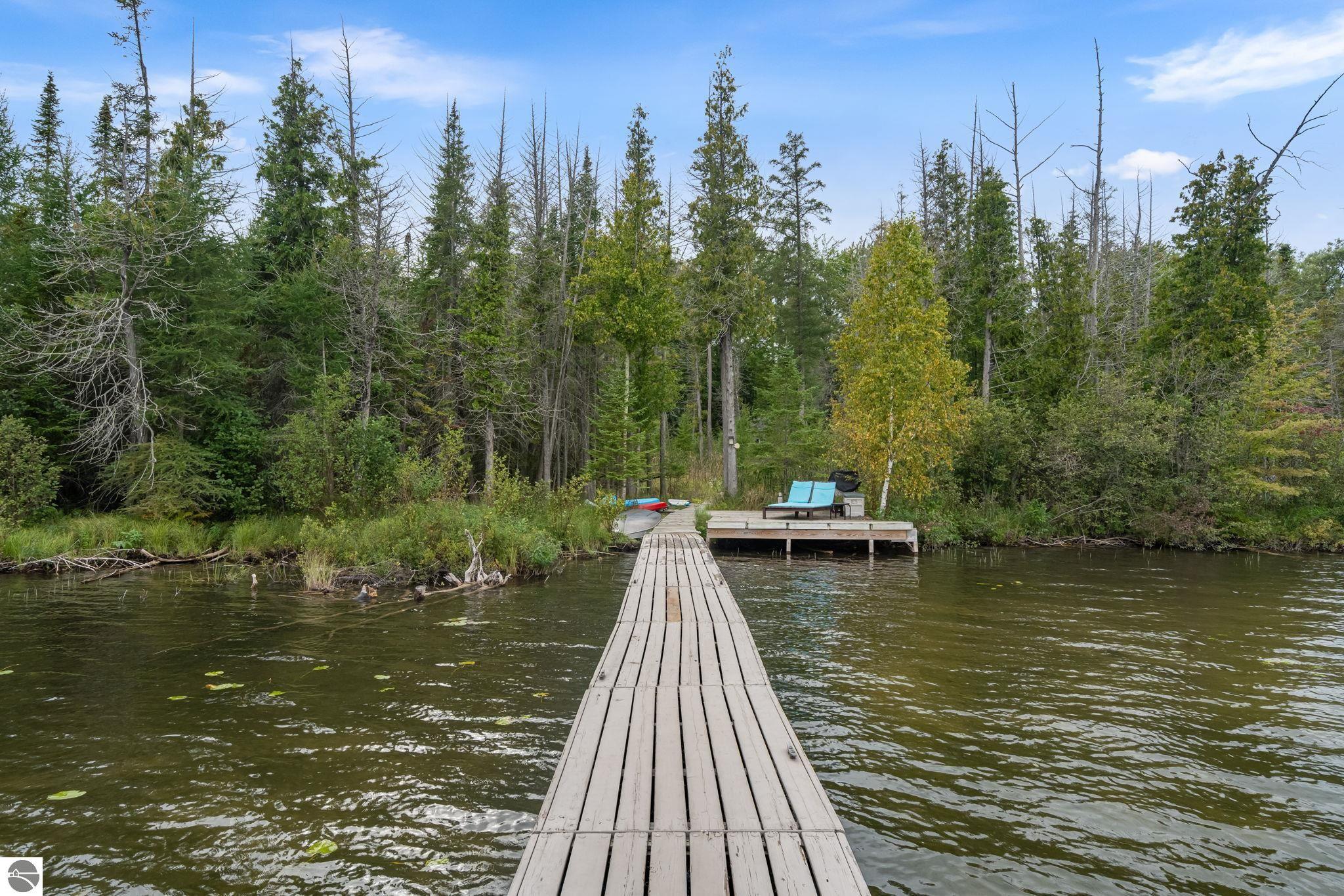4043 Clam Lake Drive