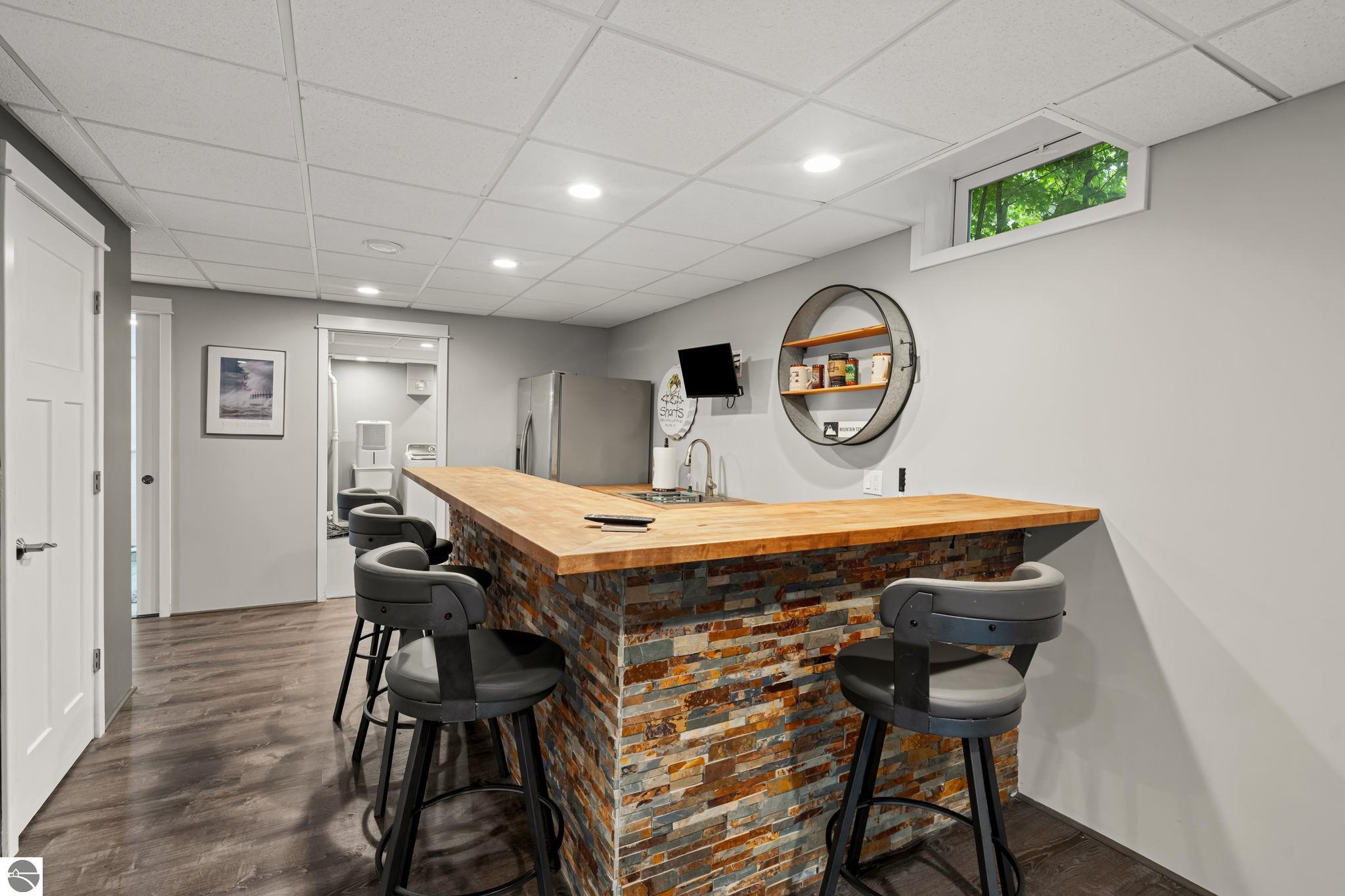 4043 Clam Lake Drive