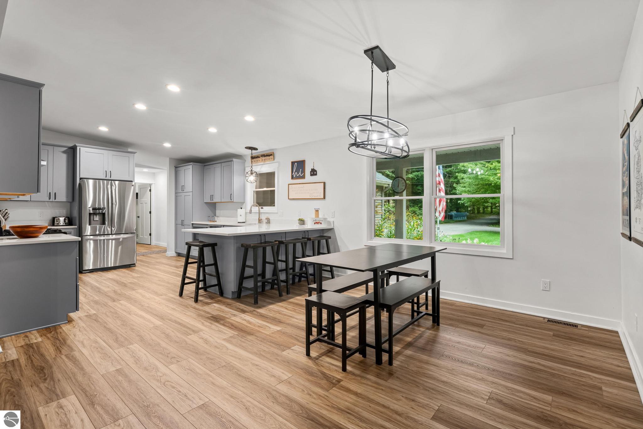 4043 Clam Lake Drive