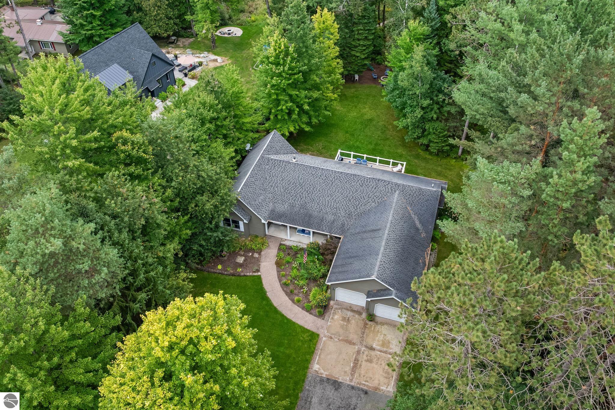 4043 Clam Lake Drive