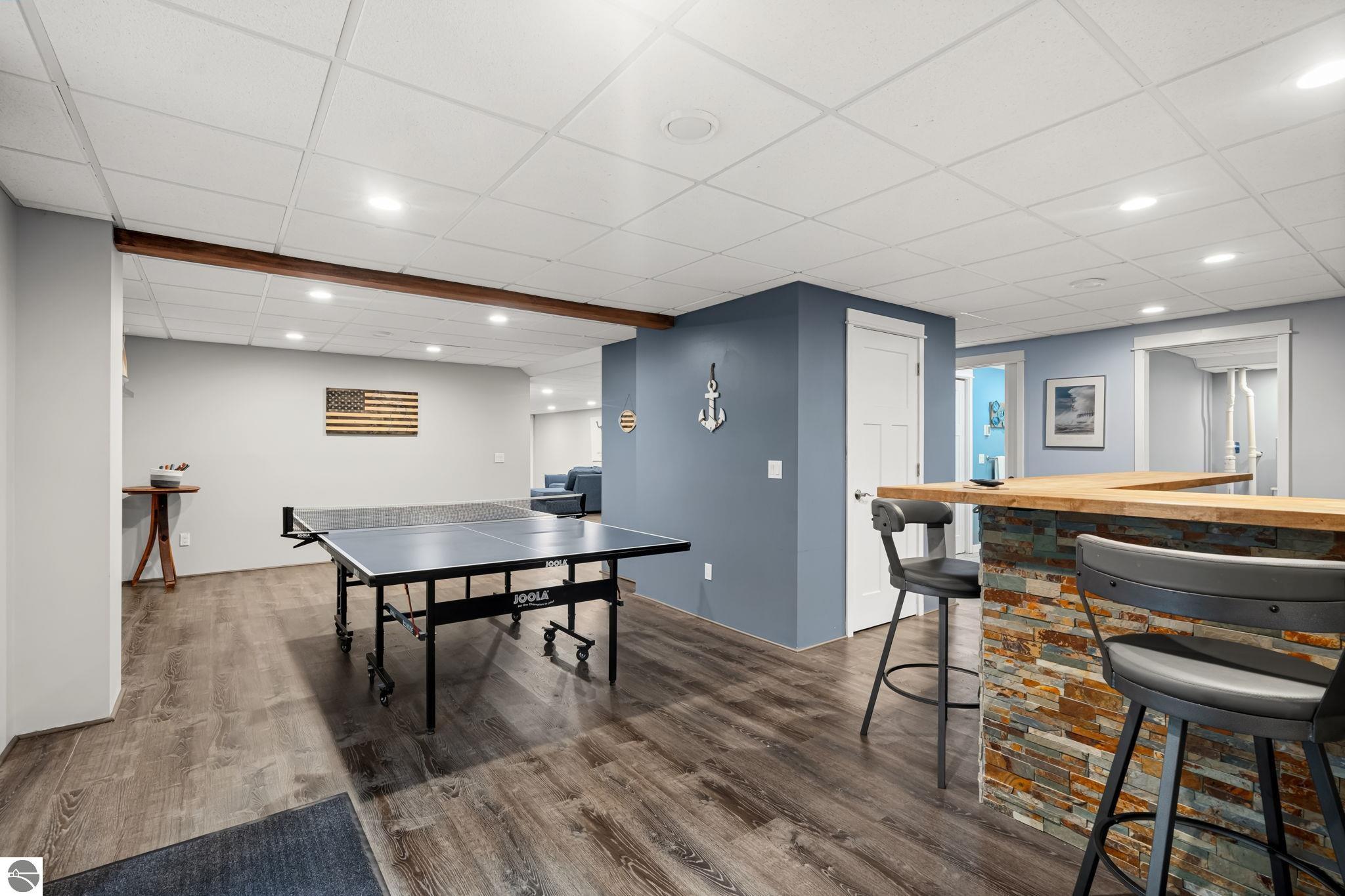 4043 Clam Lake Drive
