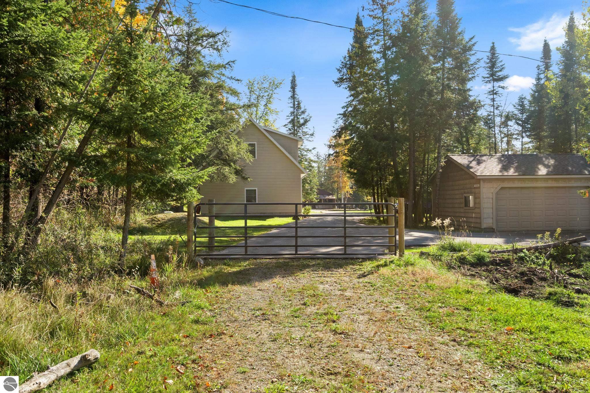 13029 Johnson Lane