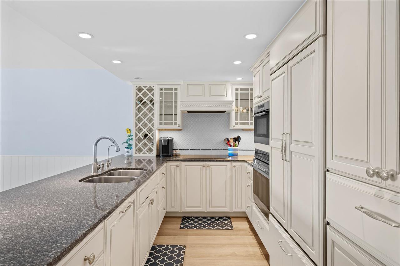 526 E Bay Street Unit: 11