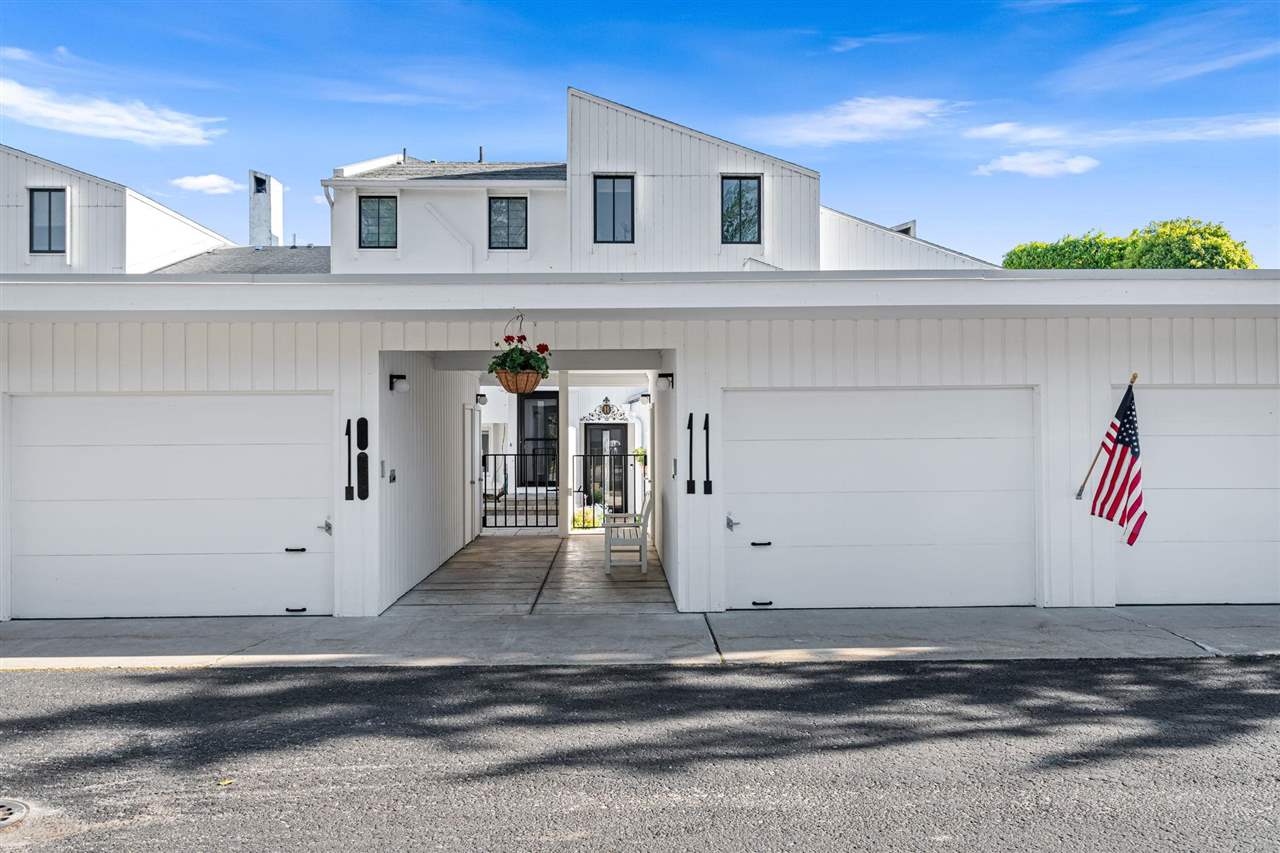 526 E Bay Street Unit: 11