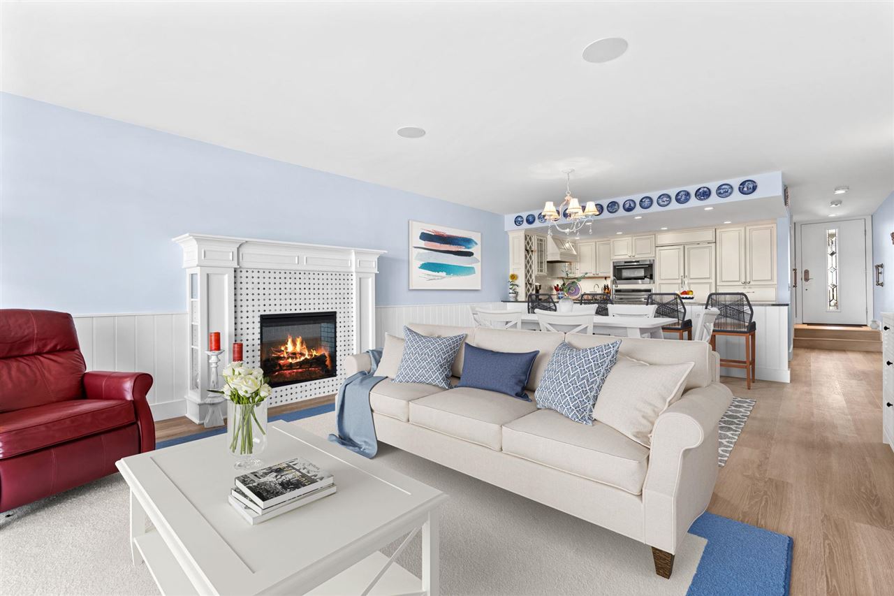 526 E Bay Street Unit: 11