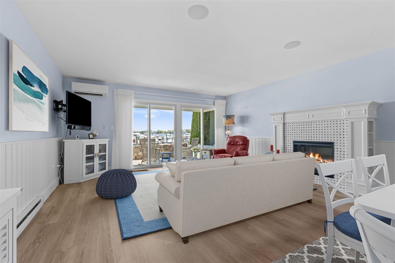 526 E Bay Street Unit: 11