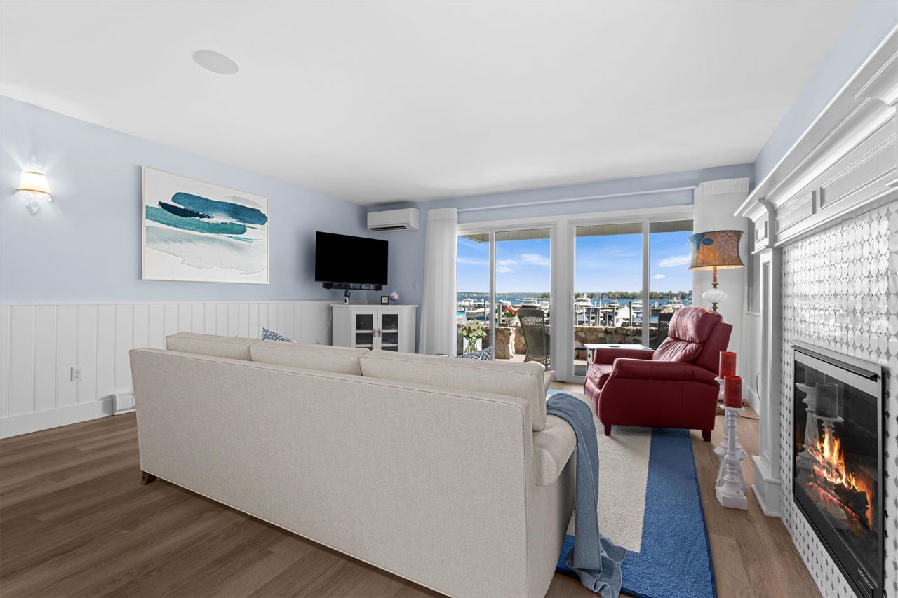 526 E Bay Street Unit: 11