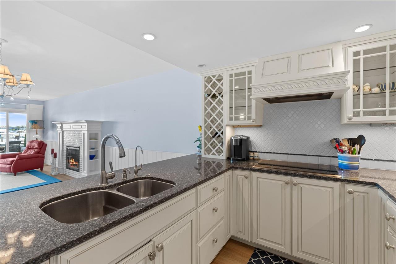 526 E Bay Street Unit: 11