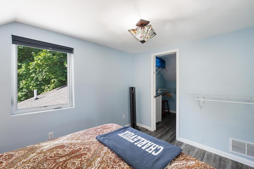 112 W Lincoln Street