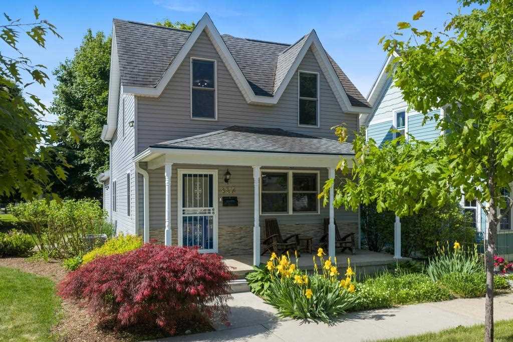 112 W Lincoln Street