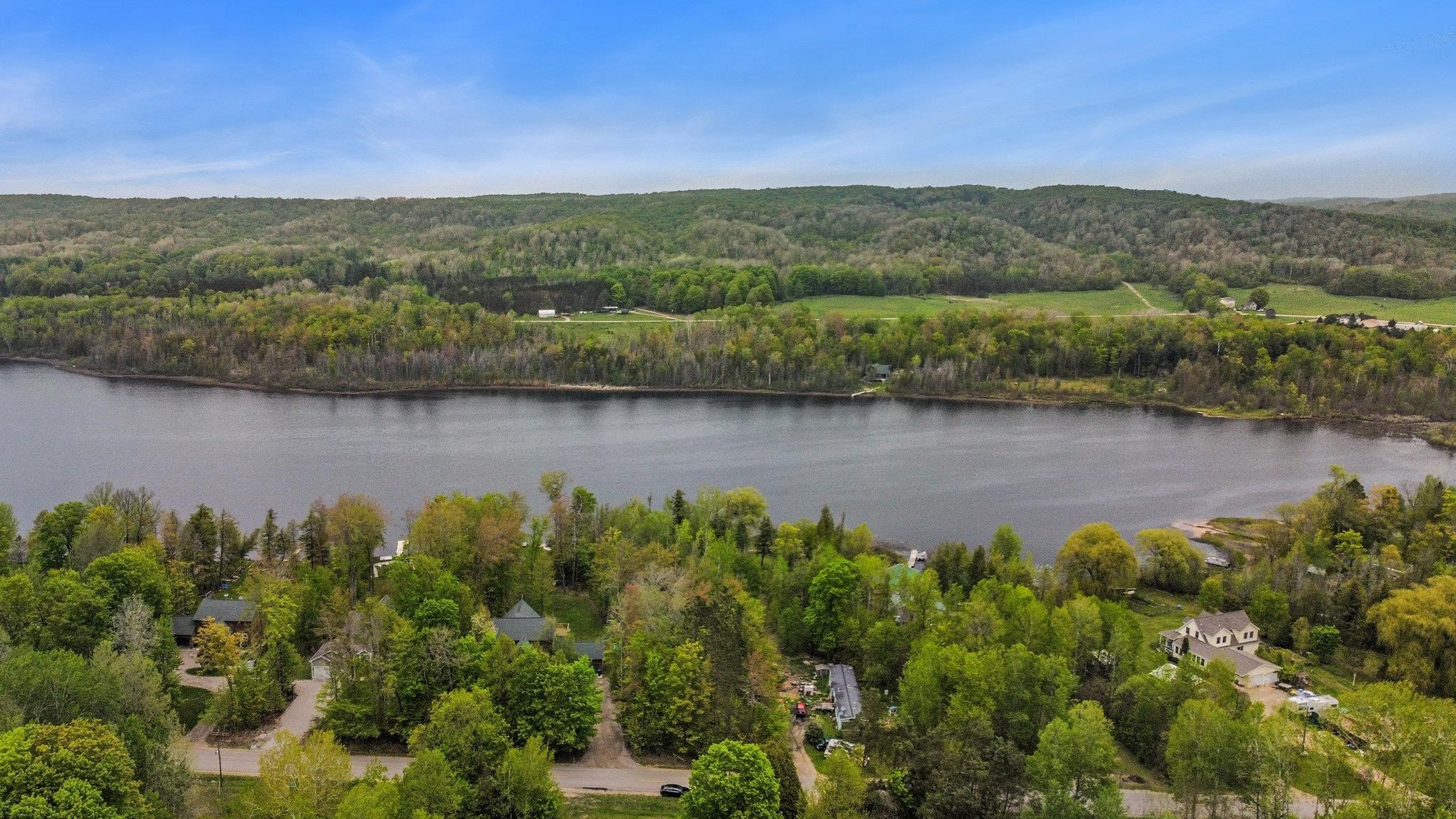 2342 Six Mile Lake