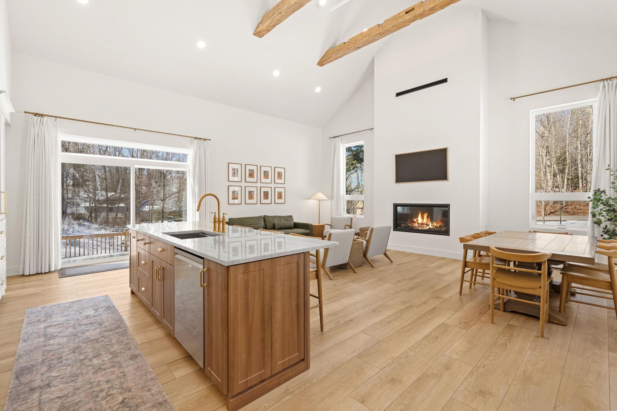 6848 E Lake Bluffs Drive