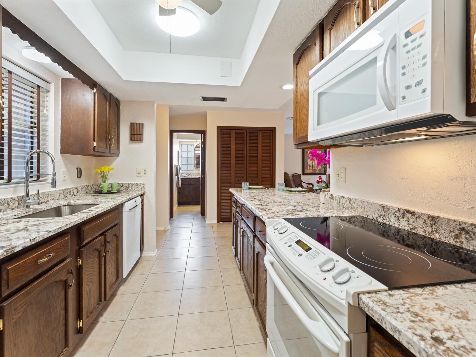 4419 MEADOW CREEK CIR