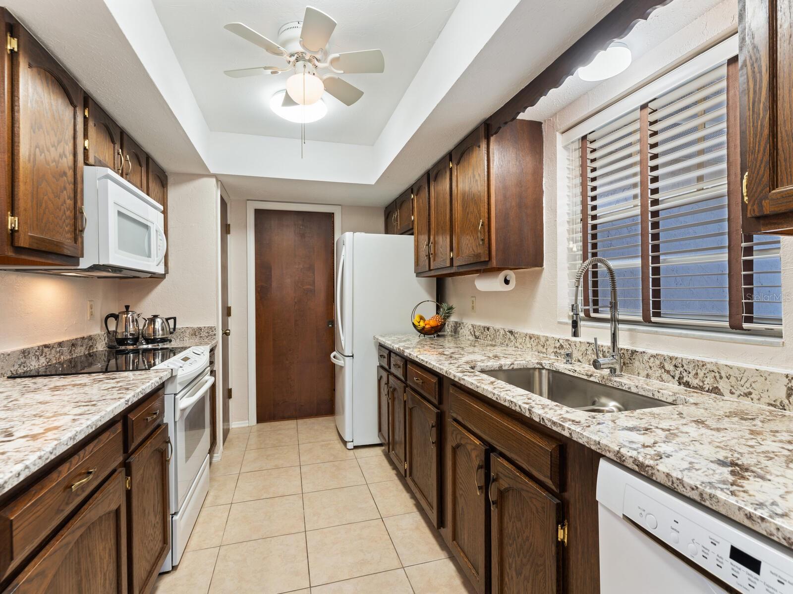 4419 MEADOW CREEK CIR