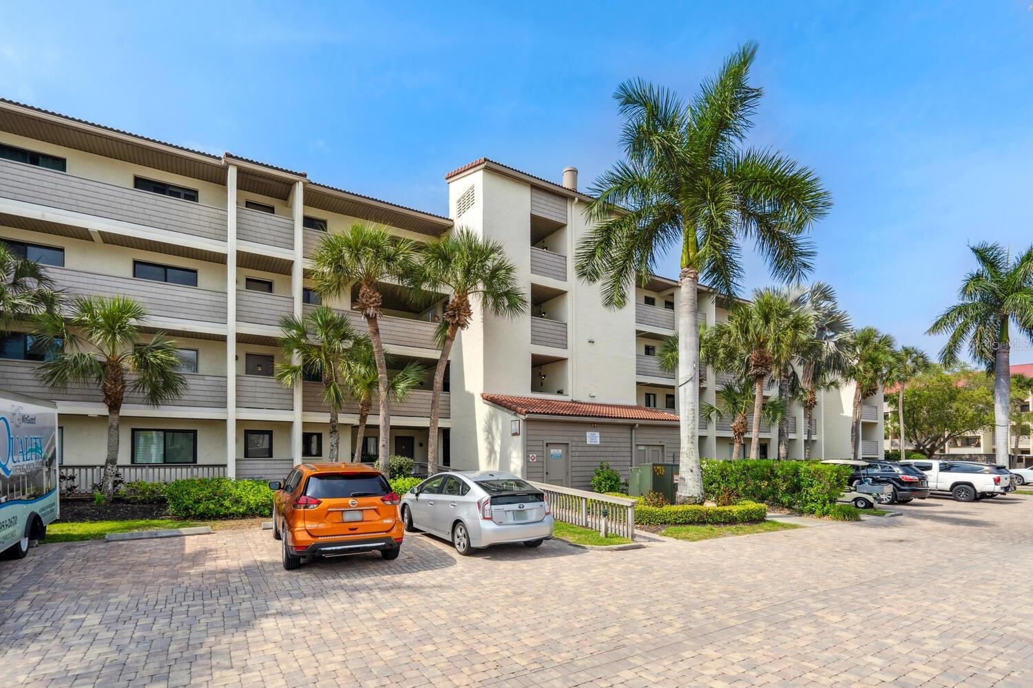 6236 MIDNIGHT PASS RD #304