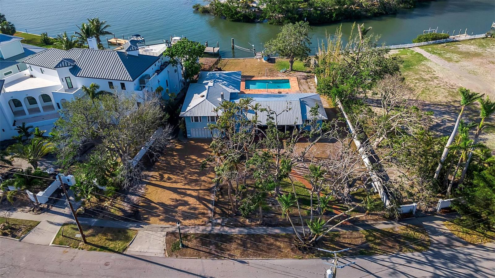 1479 BAY POINT DR