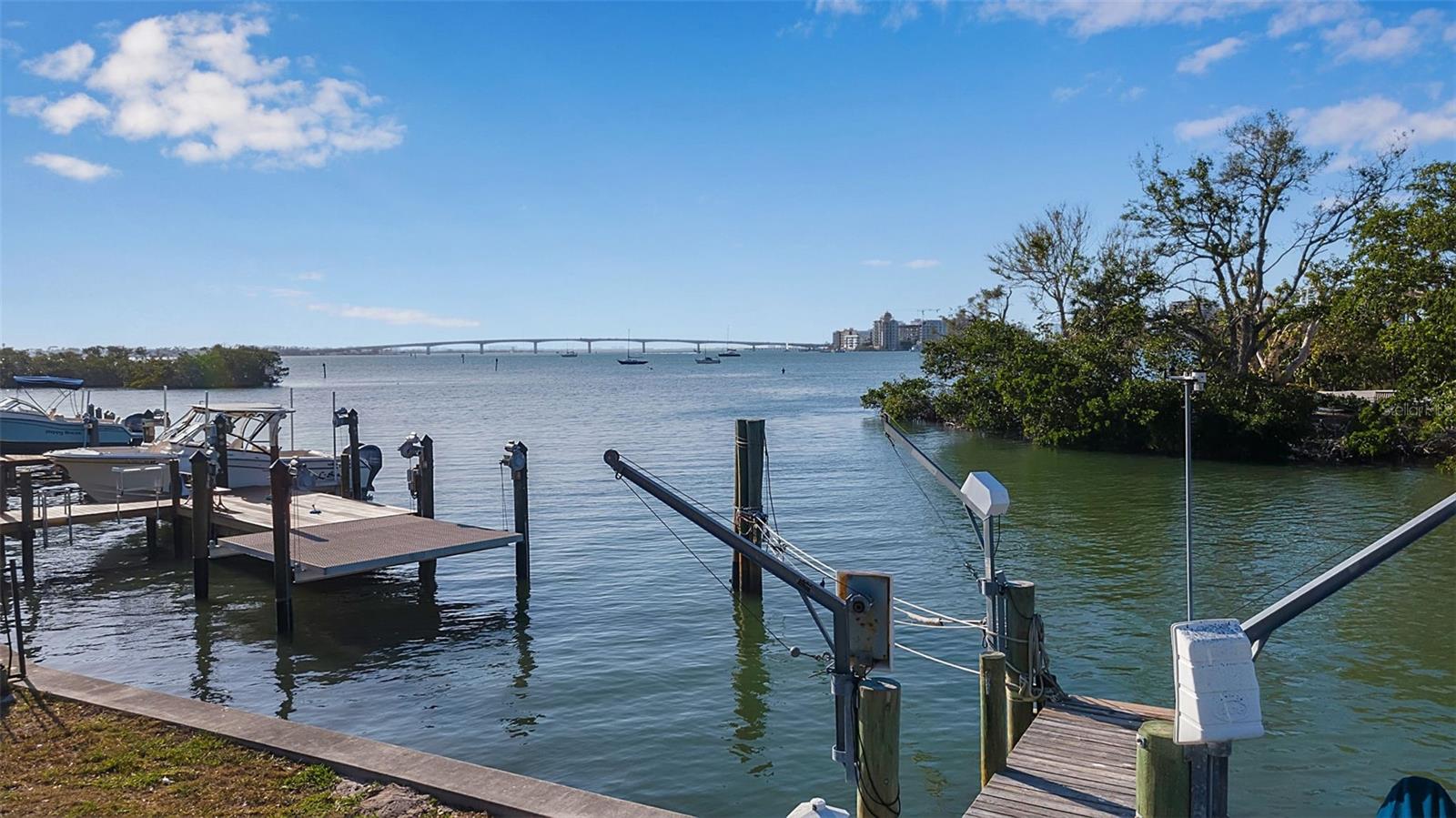 1479 BAY POINT DR