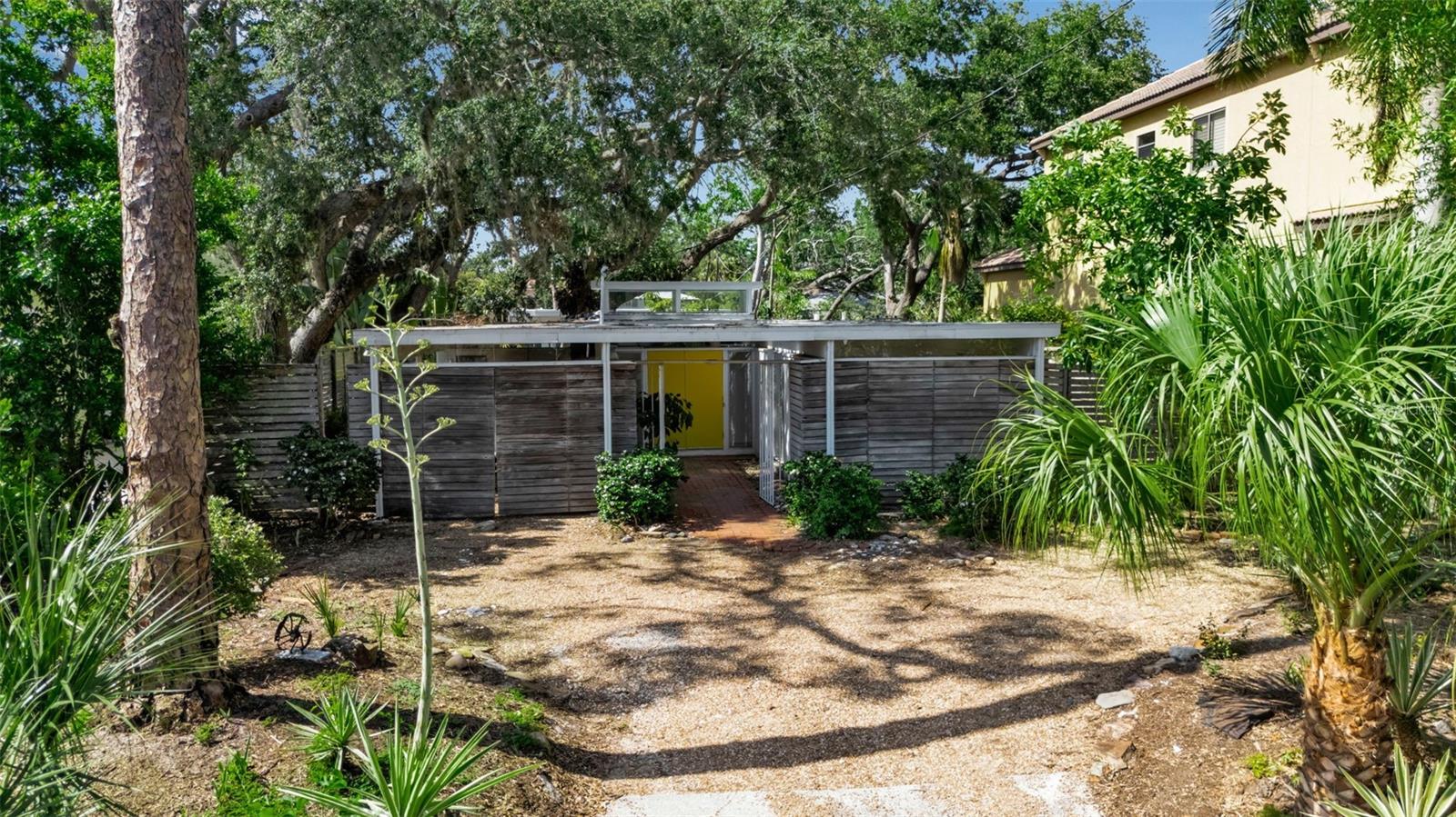 1677 HYDE PARK ST