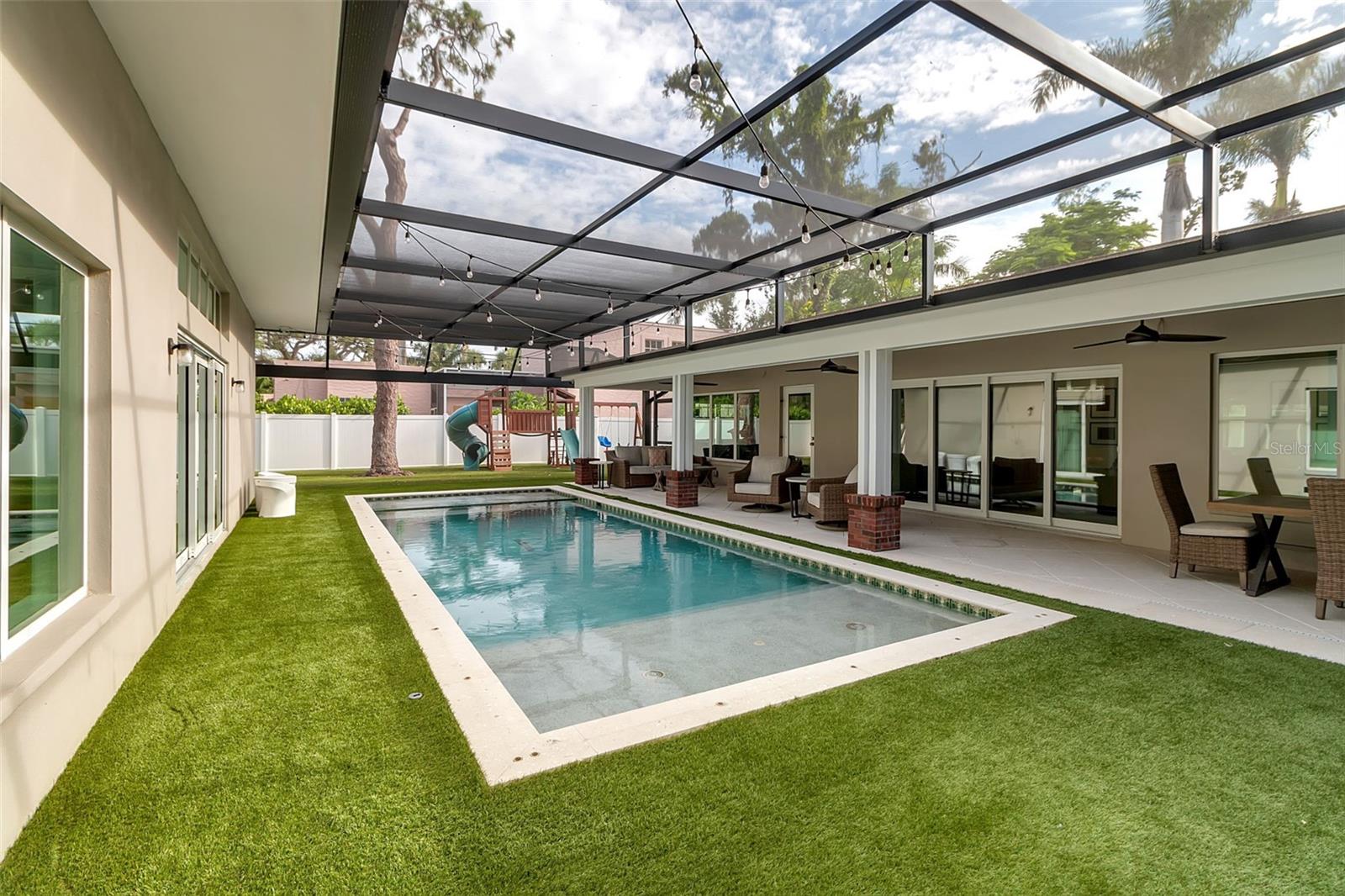 1838 ALTA VISTA ST