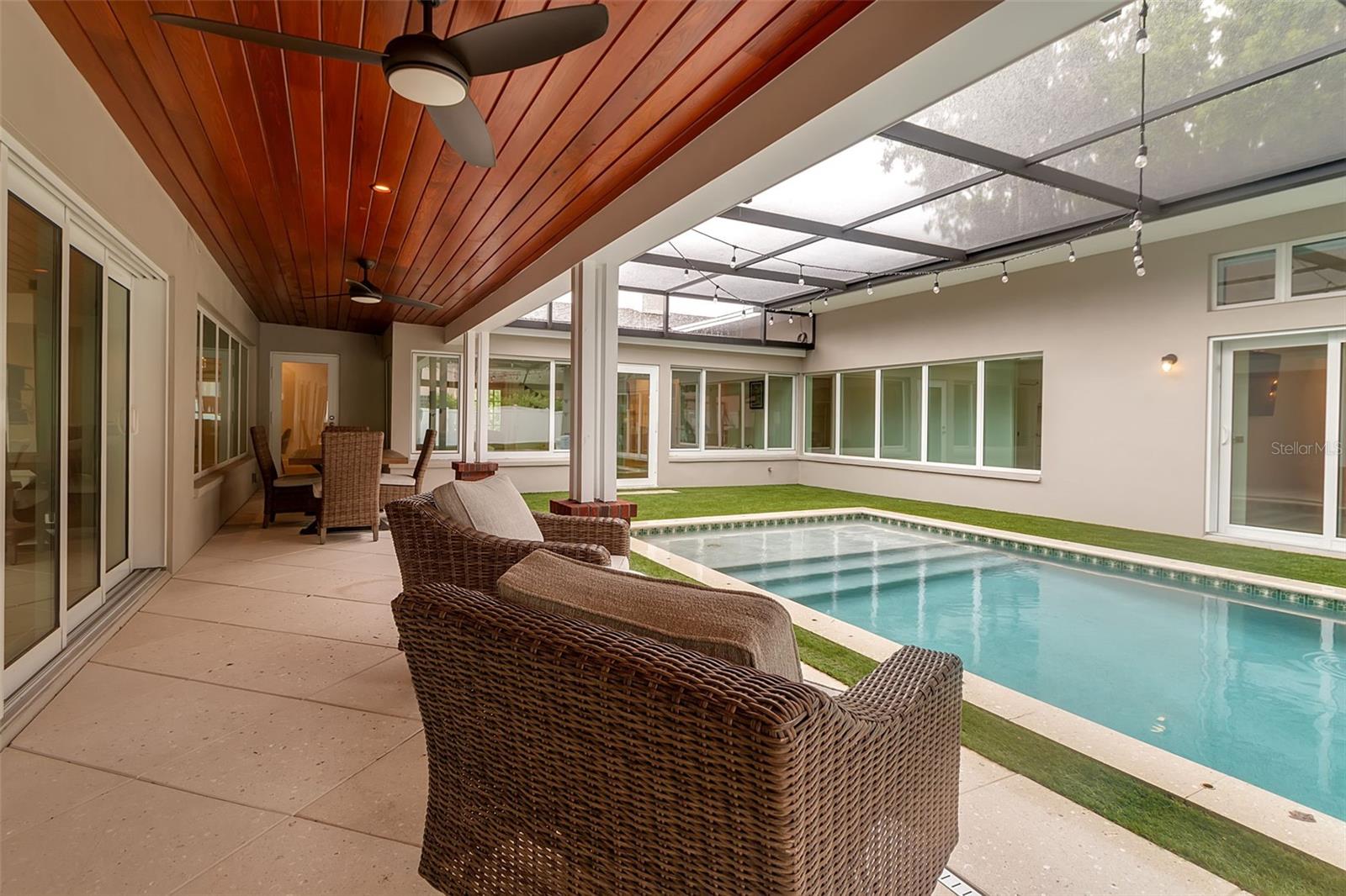 1838 ALTA VISTA ST