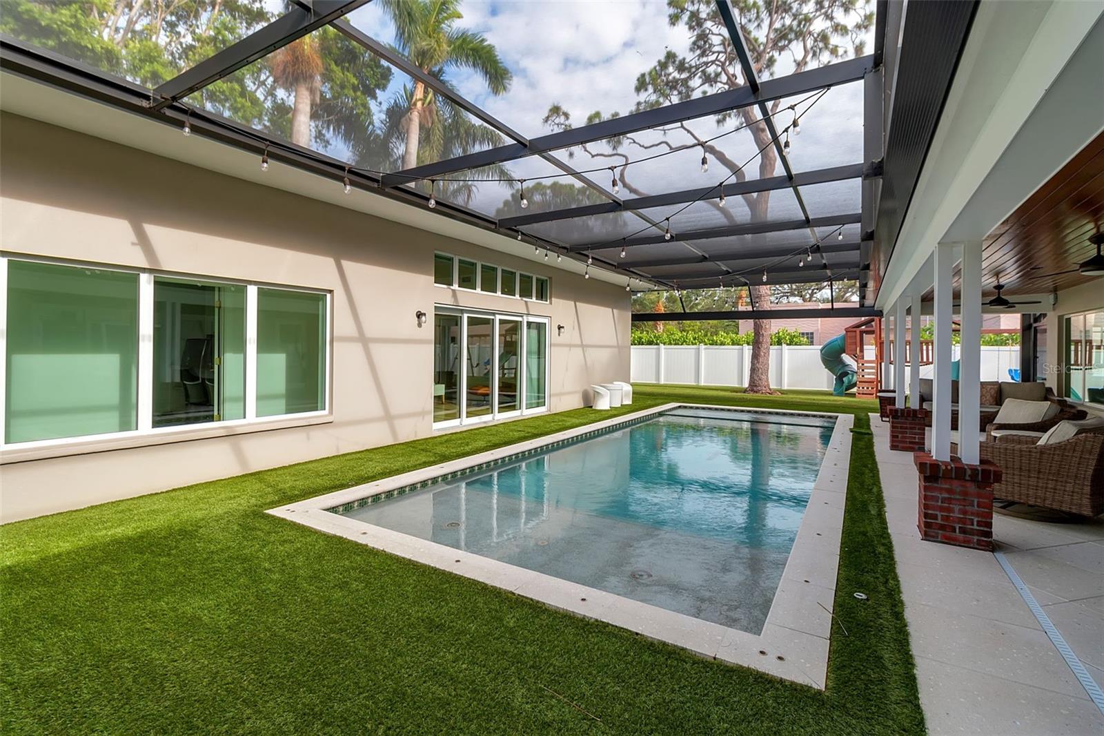 1838 ALTA VISTA ST