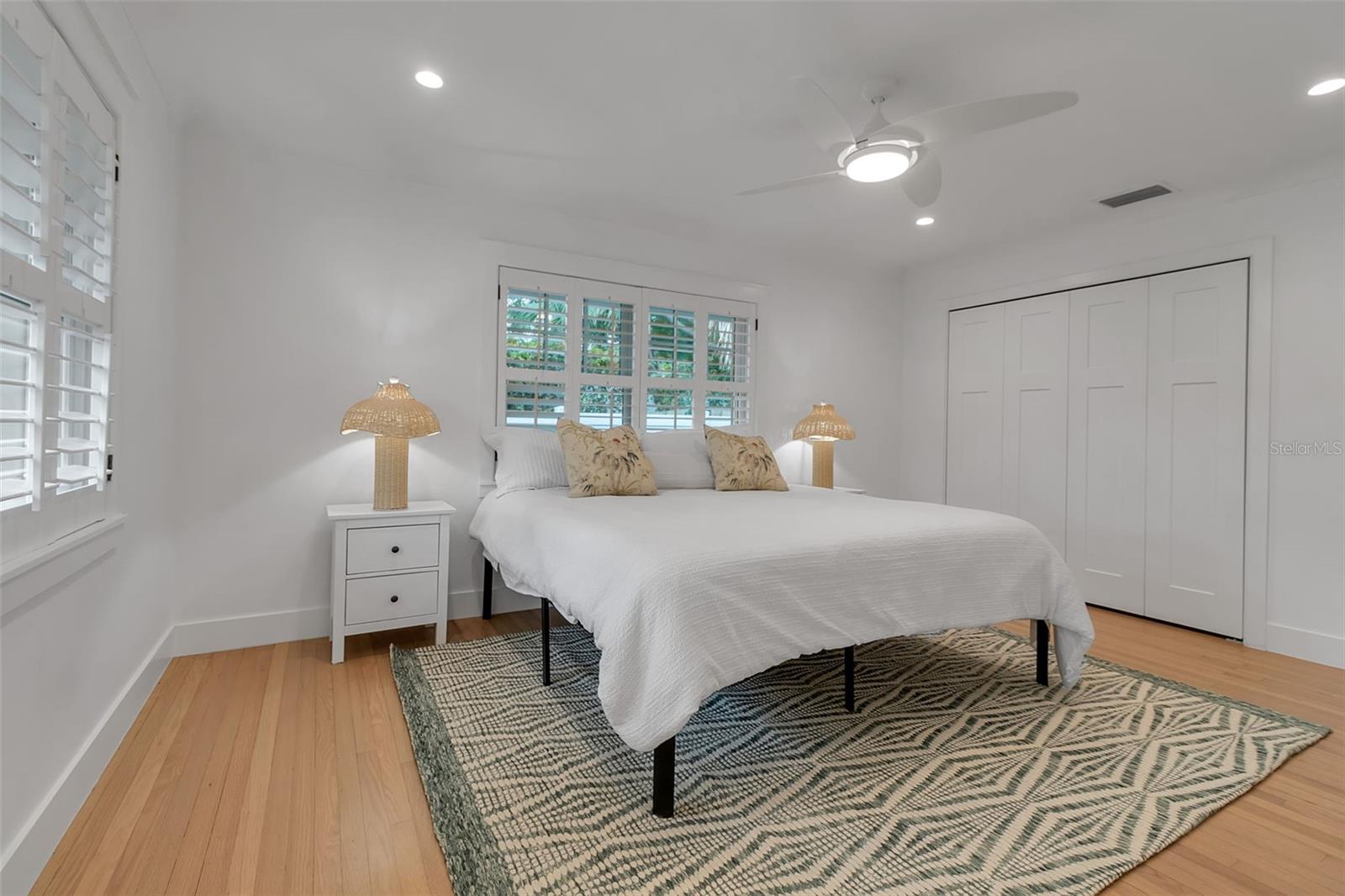1838 ALTA VISTA ST