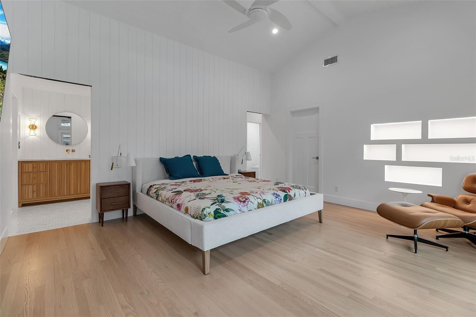 1838 ALTA VISTA ST