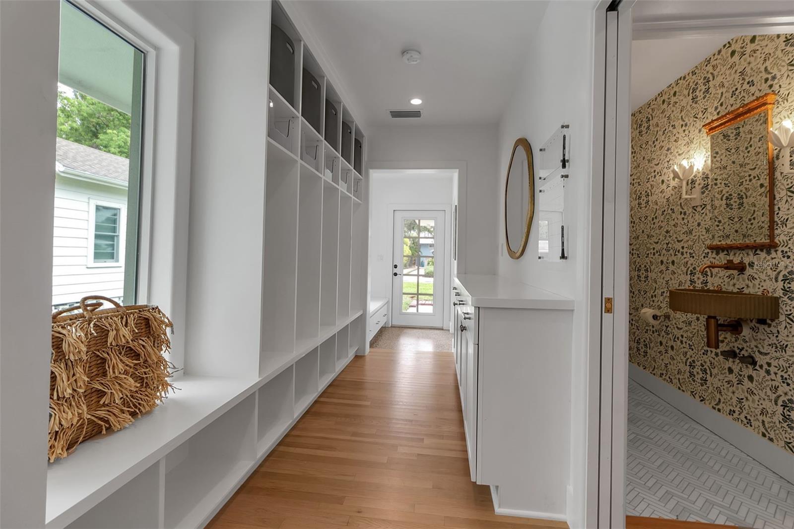 1838 ALTA VISTA ST